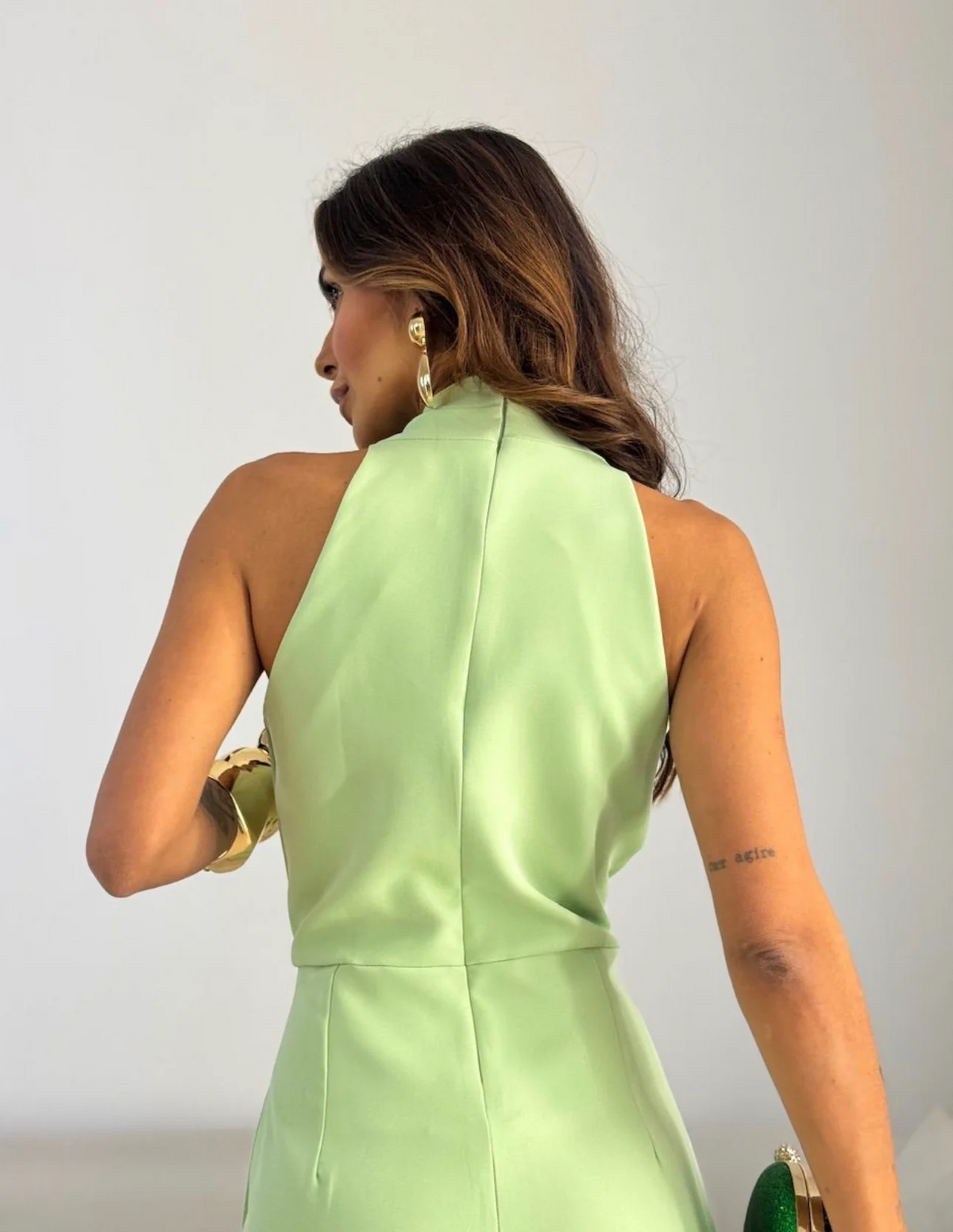 Valentina | Mono halter con lazo delantero y corte de pierna ancha tipo palazzo