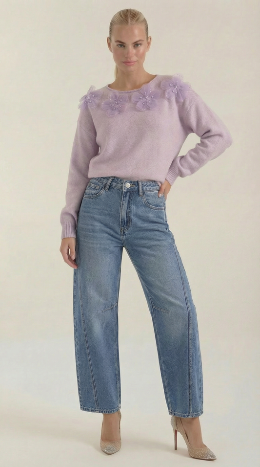 Suéter con diseño floral y cuello redondo