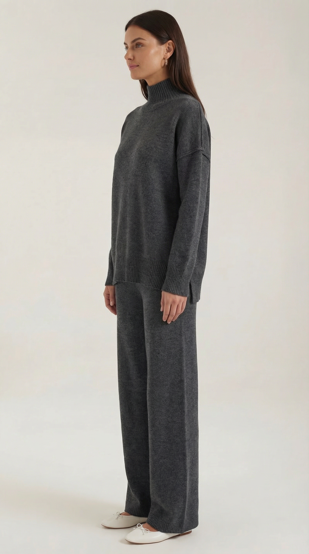 Conjunto de jersey de punto de cuello alto y pantalones vaqueros