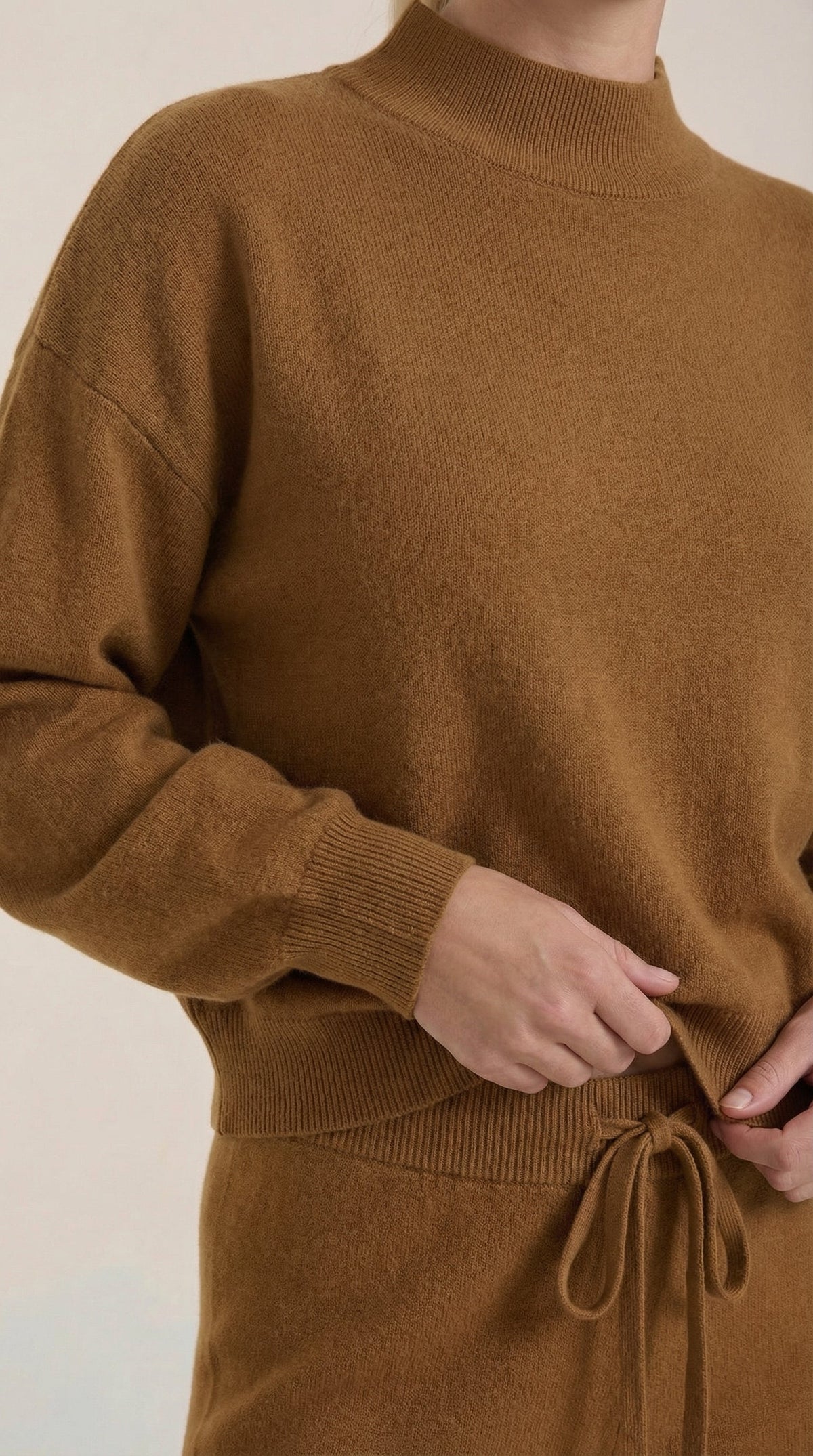 Conjunto de estar por casa de punto Mavis con cuello alto